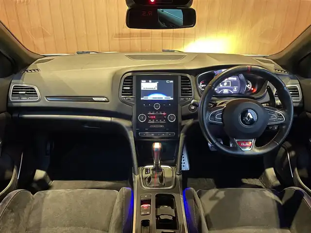 ルノー メガーヌ ルノー スポール 愛知県 2019(平31)年 5万km BLANC NACRE AppleCarPlay /バックカメラ/brembo /前席シートヒーター /パドルシフト /クルコン/レーンキープアシスト/ブラインドスポット/パーキングアシスト /LEDヘッドライト /オートライト/アイドリングストップ /純正19インチアルミ
