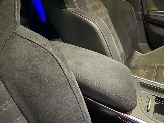 ルノー メガーヌ ルノー スポール 愛知県 2019(平31)年 5万km BLANC NACRE AppleCarPlay /バックカメラ/brembo /前席シートヒーター /パドルシフト /クルコン/レーンキープアシスト/ブラインドスポット/パーキングアシスト /LEDヘッドライト /オートライト/アイドリングストップ /純正19インチアルミ