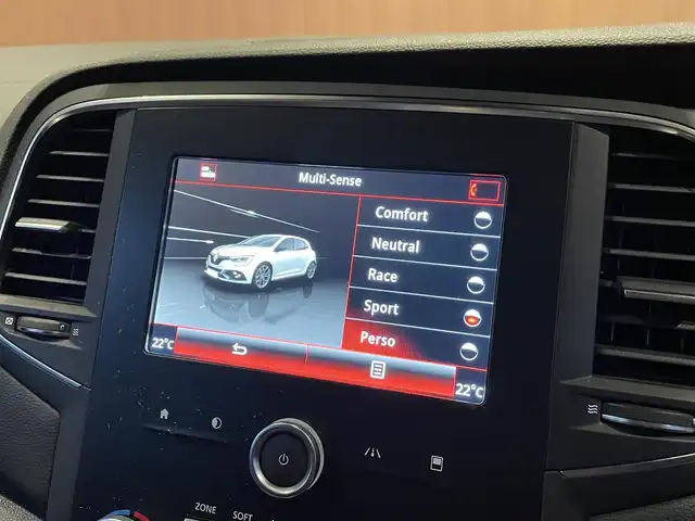 ルノー メガーヌ ルノー スポール 愛知県 2019(平31)年 5万km BLANC NACRE AppleCarPlay /バックカメラ/brembo /前席シートヒーター /パドルシフト /クルコン/レーンキープアシスト/ブラインドスポット/パーキングアシスト /LEDヘッドライト /オートライト/アイドリングストップ /純正19インチアルミ