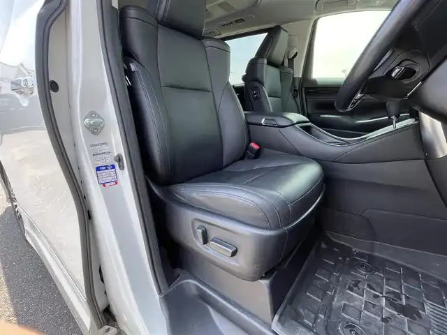 トヨタ アルファード S Cパッケージ 山口県 2019(令1)年 2万km ホワイトパールクリスタルシャイン JBLメーカーオプションナビ/フルセグTV CD DVD BD BT HDMI USB/フリップダウンモニター/全周囲カメラ/Wサンルーフ/モデリスタ エアロ/黒革シート/前席パワーシート/前席エアシート シートヒーター/三眼LEDオートヘッドライト/フォグライト/シーケンシャルウィンカー/デジタルインナーミラー/衝突被害軽減ブレーキ/レーダークルーズコントロール/レーンアシスト/オートマチックハイビーム/ブラインドスポットモニタ/両側パワースライドドア/パワーバックドア/コーナーセンサー/2.0ETC/ステアリングヒーター/ステアリングリモコン/スマートキー一体式エンジンスターター/W サイド カーテン ニー エアバッグ/禁煙車