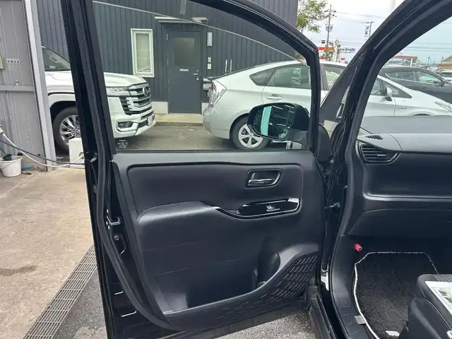 トヨタ ヴォクシー ZS 煌 滋賀県 2017(平29)年 10.2万km 黒 ワンオーナー/純正ナビ/フルセグテレビ/ETC/クルーズコントロール/ドアバイザー/両側パワースライドドア/バックカメラ/アイドリングストップ/アルミホイール16インチ/LEDフロントフォグランプ/バックドアガーニッシュ/社外16インチアルミ・スタッドレス