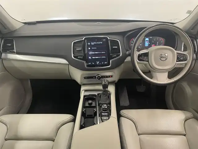 ボルボ ＸＣ９０ T5 AWD モーメンタム 岡山県 2017(平29)年 4.3万km ゴールド 純正SENSUS/360°カメラ/アップルカープレイ/アンドロイドオート/フルセグTV/Bluetooth/本革シート（ブロンド）/7シーター/ACC/自動ブレーキ/LKA/BLIS/車間警告/クロストラフィックアラート/パークアシスト/衝突回避アラート/RSI/コーナリングライト/アダプティブベンディングライト/セキュリティ/PDC/ランニングボード