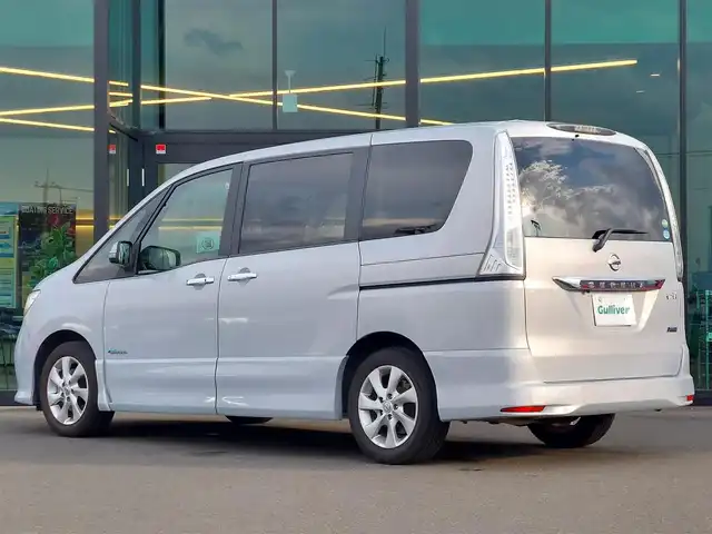 日産 セレナ ハイウェイスター Sハイブリッド 東京都 2012(平24)年 7.6万km エターナルスノーホワイト ワンオーナー/純正ナビ MC312D-W/フルセグTV/バックカメラ/ETC/プッシュスタート/アイドリングストップ/クルーズコントロール/両側パワースライドドア/パーソナルテーブル/後席ロールサンシェード/HIDヘッドライト/オートライト/16インチ純正アルミホイール