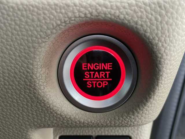 ホンダ Ｎ ＢＯＸ G EX ターボ ホンダセンシング 山形県 2018(平30)年 10.4万km クリスタルブラックパール ・ワンオーナー/・ビルトインETC/・MTモード付きAT/・レーダークルーズコントロール/・レーンキープアシスト/・後方ソナー/・LEDヘッドライト/・オートライト/・標識検知/・先行車発進お知らせ/・横滑り防止装置/・両側パワスラ/・前席シートヒーター/・パドルシフト/・ステアリングスイッチ/・TYPEーA充電2コ/・純正マット/・保証書/・取扱説明書