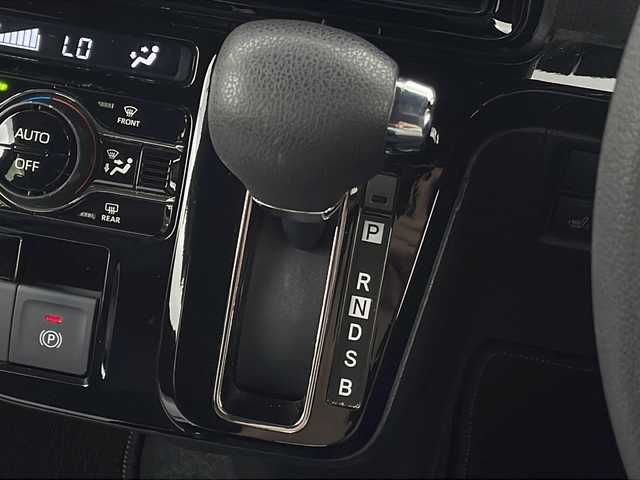 ダイハツ タント カスタム X 宮城県 2022(令4)年 1.5万km シャイニングホワイトパール スマートアシスト		/・衝突回避支援ブレーキ機能	/・車線逸脱警報機能＆路側逸脱警報機能		/・標識認識機能		/・全車速追従機能付ＡＣＣ		/・レーンキープコントロール		/・コーナーセンサー		/・オートハイビーム/両側パワースライドドア/純正7インチナビ/（BT.SD.AM.FM.DVD.CD.USB.ipod）/フルセグTV/バックカメラ/純正ドライブレコーダー（FR）/ETC/ハーフレザーシート/前席シートヒーター/ステアリングスイッチ/プッシュスタート/スマートキー（2本）/電動パーキングブレーキ/LEDヘッドライト/純正フロアマット/純正14インチアルミホイール/純正冬タイヤ積込/ロールサンシェード/シートバックテーブル
