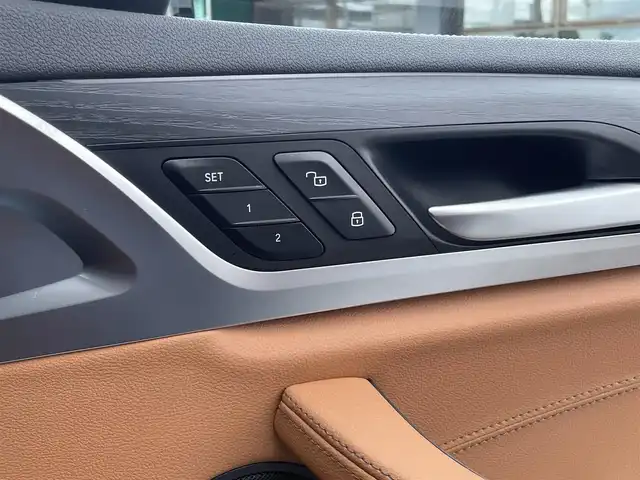 ＢＭＷ Ｘ３ M40d 長野県 2022(令4)年 1.7万km 白 4WD/純正ナビ/・Bluetooth/CD/DVD/TV/全方位バックカメラ/クルーズコントロール追走あり/純正ETC/電動リアゲート/純正ドライブレコーダー/純正フロアマット/メモリパワーシート/レザーシート/シートヒーター/純正20インチAW/純正AWノーマルタイヤ積み込み/前後コーナーセンサー/LEDオートライト/パドルシフト/革ステアリング/ヘッドアップディスプレイ/スペアキー/取り扱い説明書/保証書