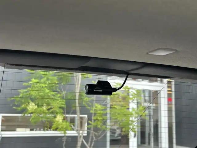 ボルボ ＸＣ４０ B4 AWD インスクリプション 滋賀県 2021(令3)年 0.9万km パール ワンオーナー/純正ナビ/フルセグテレビ/360°カメラ/ドラレコ/ハーマンカードン/シートヒーター/パワーバックドア/ワイヤレスチャージ/白レザーシート/LEDヘッドライト