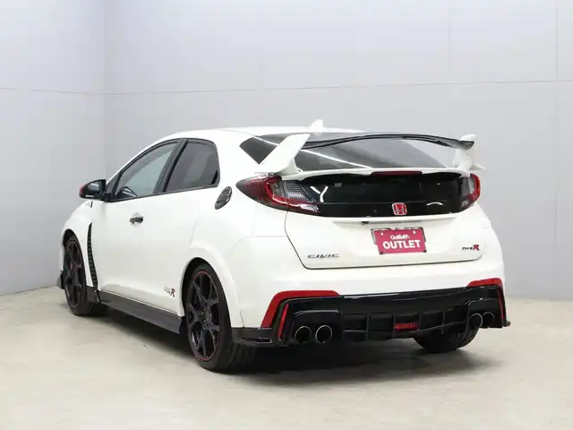ホンダ シビック タイプR 三重県 2016(平28)年 4.9万km チャンピオンシップホワイト 750台限定車/アイドリングストップ/＋Rスイッチ/6MT/カロッツェリアメモリナビ /　地デジTV/CD/DVD/Bluetooth/バックカメラ/カロッツェリアドライブレコーダー/レーダー探知機(AR-G10A)/クルーズコントロール/ETC/LEDヘッドランプ/・オートライト/フォグランプ/純正19インチベルリナブラックホイール/brembo製ベンチレーテッドフロントディスクブレーキ/brembo製アルミ対向4ポッドキャリパー/オーバーフェンダー/ベルリナブラックサイドシルスポイラー/プッシュエンジンスタート/スマートキー×2