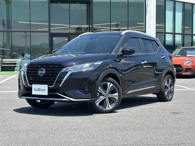 日産 キックス X ツートーンインテリアED 奈良県 2021(令3)年 3.1万km ピュアブラック 純正ナビ(フルセグTV/CD/DVD/AM・FM/BT)/アラウンドビューモニター/ETC/前方ドラレコ/デジタルインナーミラー/ステアリングヒーター/前席シートヒーター/プロパイロット/インテリジェントエマージェンシーブレーキ/踏み間違い衝突防止アシスト/インテリジェントLI/LDW/ハイビームアシスト/オートブレーキホールド/純正17インチアルミホイール/純正フロアマット/スペアキー