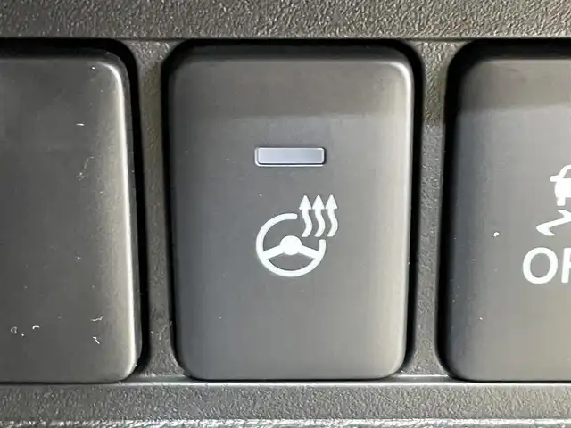 三菱 デリカＤ：５ シャモニー 岩手県 2025(令7)年 0.1千km グラファイトグレーメタリック/ブラックマイカ 登録済未使用車/特別仕様車/４WD/ディーゼルターボ/純正アクセサリーALPINE製１１インチナビ/リヤモニター取り付けパッケージ/マルチアラウンドモニター/撥水機能付き専用シート/両側パワースライドドア/エレクトリックテールゲート/e-Assist/衝突被害軽減ブレーキシステム/車線逸脱警報システム/レーダークルーズコントロール/オートマチックハイビーム/誤発進抑制機能/ブラインドスポットウォーニング/リヤクロストラフィックアラート/ブレーキオートホールド/横滑り防止装置/アイドリングストップ/パドルシフト/運転席パワーシート/前席シートヒーター/ステアリングヒーター/フルセグTV/AC100V100Wコンセント/専用１８インチアルミホイール/マルチLEDヘッドライト