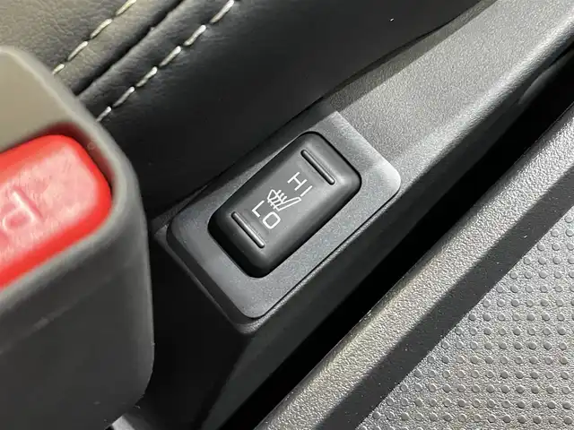 三菱 デリカＤ：５ シャモニー 岩手県 2025(令7)年 0.1千km グラファイトグレーメタリック/ブラックマイカ 登録済未使用車/特別仕様車/４WD/ディーゼルターボ/純正アクセサリーALPINE製１１インチナビ/リヤモニター取り付けパッケージ/マルチアラウンドモニター/撥水機能付き専用シート/両側パワースライドドア/エレクトリックテールゲート/e-Assist/衝突被害軽減ブレーキシステム/車線逸脱警報システム/レーダークルーズコントロール/オートマチックハイビーム/誤発進抑制機能/ブラインドスポットウォーニング/リヤクロストラフィックアラート/ブレーキオートホールド/横滑り防止装置/アイドリングストップ/パドルシフト/運転席パワーシート/前席シートヒーター/ステアリングヒーター/フルセグTV/AC100V100Wコンセント/専用１８インチアルミホイール/マルチLEDヘッドライト