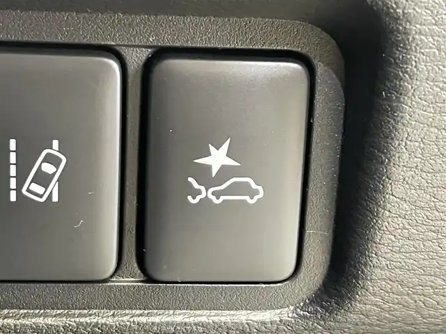 三菱 デリカＤ：５ シャモニー 岩手県 2025(令7)年 0.1千km グラファイトグレーメタリック/ブラックマイカ 登録済未使用車/特別仕様車/４WD/ディーゼルターボ/純正アクセサリーALPINE製１１インチナビ/リヤモニター取り付けパッケージ/マルチアラウンドモニター/撥水機能付き専用シート/両側パワースライドドア/エレクトリックテールゲート/e-Assist/衝突被害軽減ブレーキシステム/車線逸脱警報システム/レーダークルーズコントロール/オートマチックハイビーム/誤発進抑制機能/ブラインドスポットウォーニング/リヤクロストラフィックアラート/ブレーキオートホールド/横滑り防止装置/アイドリングストップ/パドルシフト/運転席パワーシート/前席シートヒーター/ステアリングヒーター/フルセグTV/AC100V100Wコンセント/専用１８インチアルミホイール/マルチLEDヘッドライト