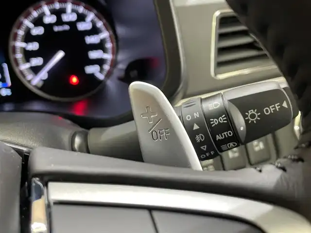 三菱 デリカＤ：５ シャモニー 岩手県 2025(令7)年 0.1千km グラファイトグレーメタリック/ブラックマイカ 登録済未使用車/特別仕様車/４WD/ディーゼルターボ/純正アクセサリーALPINE製１１インチナビ/リヤモニター取り付けパッケージ/マルチアラウンドモニター/撥水機能付き専用シート/両側パワースライドドア/エレクトリックテールゲート/e-Assist/衝突被害軽減ブレーキシステム/車線逸脱警報システム/レーダークルーズコントロール/オートマチックハイビーム/誤発進抑制機能/ブラインドスポットウォーニング/リヤクロストラフィックアラート/ブレーキオートホールド/横滑り防止装置/アイドリングストップ/パドルシフト/運転席パワーシート/前席シートヒーター/ステアリングヒーター/フルセグTV/AC100V100Wコンセント/専用１８インチアルミホイール/マルチLEDヘッドライト