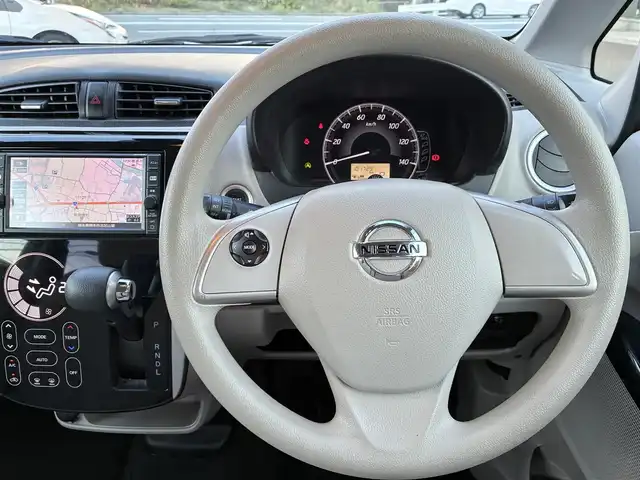 日産 デイズ X 熊本県 2017(平29)年 10.2万km ホワイトパール 純正7インチナビ（MJ116D-W）/【フルセグTV/Bluetooth/CD/DVD】/全方位カメラ/バックカメラ/衝突被害軽減装置/純正14インチAW/プッシュスタート/ステアリングスイッチ/純正フロアマット/純正ドアバイザー/横滑り防止/盗難防止装置/保証書/取扱説明書