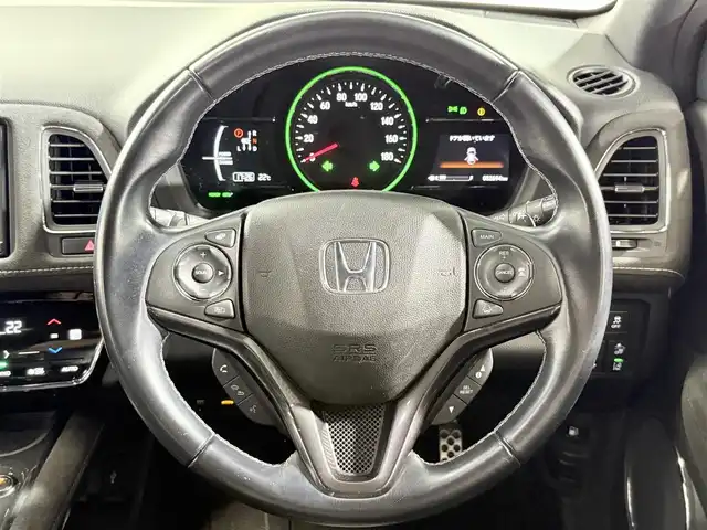 ホンダ ヴェゼル ハイブリッド RS ホンダセンシング 大阪府 2018(平30)年 5.3万km プラチナホワイトパール 純正ナビ　ハーフレザー　レーダークルコン　衝突軽減　シートヒーター　バックカメラ　ＥＴＣ　ドラレコ　クリアランスソナー　レーンアシスト　ＬＥＤヘッドライト　パドルシフト　フォグランプ　スマートキー