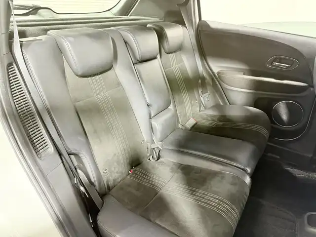 ホンダ ヴェゼル ハイブリッド RS ホンダセンシング 大阪府 2018(平30)年 5.3万km プラチナホワイトパール 純正ナビ　ハーフレザー　レーダークルコン　衝突軽減　シートヒーター　バックカメラ　ＥＴＣ　ドラレコ　クリアランスソナー　レーンアシスト　ＬＥＤヘッドライト　パドルシフト　フォグランプ　スマートキー