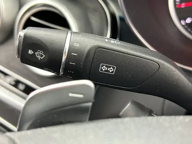 メルセデス・ベンツ Ｃ１８０ アバンギャルド AMGライン 愛知県 2015(平27)年 7.2万km 黒 レーダーセーフティパッケージ/ベーシックパッケージ/COMANDシステム/バックカメラ/LEDインテリジェントライトシステム/18インチ5本スポークアルミホイール/ナッパ巻ステアリング/黒合皮シート/運転席助手席パワーシート＆シートヒーター