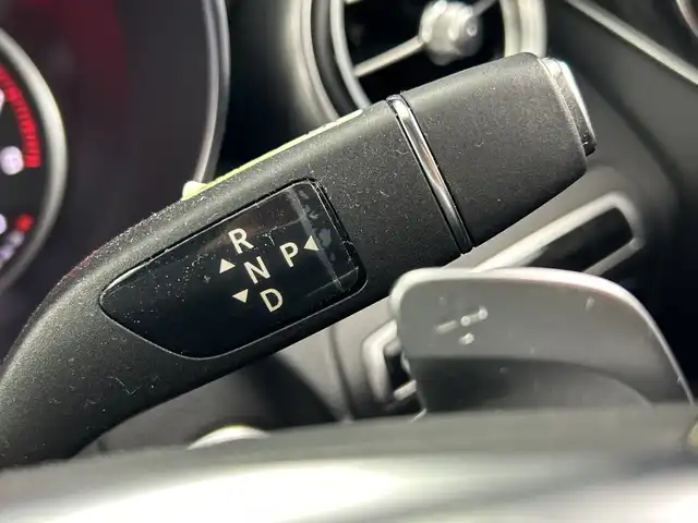 メルセデス・ベンツ Ｃ１８０ アバンギャルド AMGライン 愛知県 2015(平27)年 7.2万km 黒 レーダーセーフティパッケージ/ベーシックパッケージ/COMANDシステム/バックカメラ/LEDインテリジェントライトシステム/18インチ5本スポークアルミホイール/ナッパ巻ステアリング/黒合皮シート/運転席助手席パワーシート＆シートヒーター