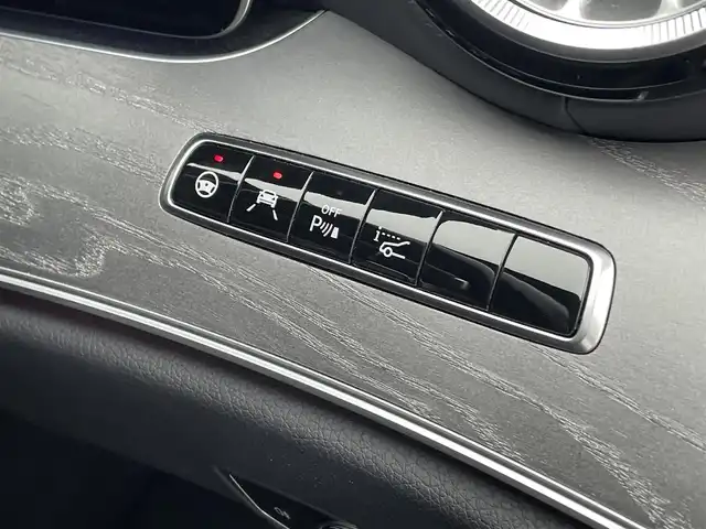 メルセデス・ベンツ ＣＬＳ２２０ｄ 埼玉県 2020(令2)年 0.1千km 白 黒革シート /スライディングルーフ /Burmester /純正ナビ/全方位カメラ /apple car play /エアサスペンション  /ヘッドアップディスプレイ/アンビエントライト /ブラインドスポットモニター  /シートヒーター/エアコン/ETC/ドライブレコーダー