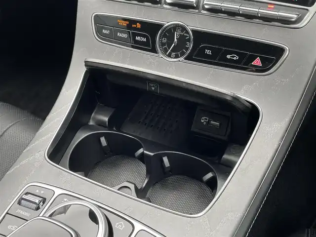 メルセデス・ベンツ ＣＬＳ２２０ｄ 埼玉県 2020(令2)年 0.1千km 白 黒革シート /スライディングルーフ /Burmester /純正ナビ/全方位カメラ /apple car play /エアサスペンション  /ヘッドアップディスプレイ/アンビエントライト /ブラインドスポットモニター  /シートヒーター/エアコン/ETC/ドライブレコーダー