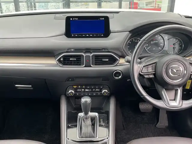 マツダ ＣＸ－５ XD エクスクルーシブモード 千葉県 2020(令2)年 4.3万km スノーフレイクホワイトパールマイカ 純正SDナビ/(フルセグTV/BT/CD/DVD/FM/AM)/全周囲カメラ/ヘッドアップディスプレイ/ブラインドスポットモニター/BOSEサウンド/衝突被害軽減システム/車線逸脱警報/レーダークルーズコントロール/レザーシート/シートヒーター/エアシート/ステアリングヒーター/メモリー付きパワーシート/横滑り防止装置/ETC/アイドリングストップ/LEDヘッドライト/フォグランプ/オートライト/ウィンカーミラー/電動格納ミラー/純正19インチAW/プッシュスタート/スマートキー/フロアマット/スペアキー/取扱説明書/保証書