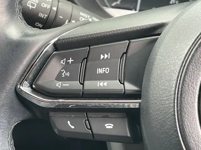 マツダ ＣＸ－５ XD エクスクルーシブモード 千葉県 2020(令2)年 4.3万km スノーフレイクホワイトパールマイカ 純正SDナビ/(フルセグTV/BT/CD/DVD/FM/AM)/全周囲カメラ/ヘッドアップディスプレイ/ブラインドスポットモニター/BOSEサウンド/衝突被害軽減システム/車線逸脱警報/レーダークルーズコントロール/レザーシート/シートヒーター/エアシート/ステアリングヒーター/メモリー付きパワーシート/横滑り防止装置/ETC/アイドリングストップ/LEDヘッドライト/フォグランプ/オートライト/ウィンカーミラー/電動格納ミラー/純正19インチAW/プッシュスタート/スマートキー/フロアマット/スペアキー/取扱説明書/保証書