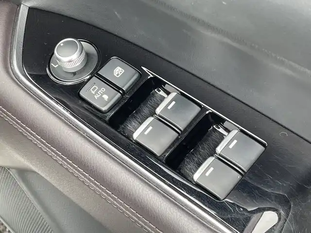 マツダ ＣＸ－５ XD エクスクルーシブモード 千葉県 2020(令2)年 4.3万km スノーフレイクホワイトパールマイカ 純正SDナビ/(フルセグTV/BT/CD/DVD/FM/AM)/全周囲カメラ/ヘッドアップディスプレイ/ブラインドスポットモニター/BOSEサウンド/衝突被害軽減システム/車線逸脱警報/レーダークルーズコントロール/レザーシート/シートヒーター/エアシート/ステアリングヒーター/メモリー付きパワーシート/横滑り防止装置/ETC/アイドリングストップ/LEDヘッドライト/フォグランプ/オートライト/ウィンカーミラー/電動格納ミラー/純正19インチAW/プッシュスタート/スマートキー/フロアマット/スペアキー/取扱説明書/保証書