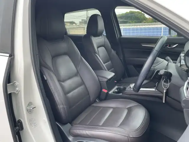 マツダ ＣＸ－５ XD エクスクルーシブモード 千葉県 2020(令2)年 4.3万km スノーフレイクホワイトパールマイカ 純正SDナビ/(フルセグTV/BT/CD/DVD/FM/AM)/全周囲カメラ/ヘッドアップディスプレイ/ブラインドスポットモニター/BOSEサウンド/衝突被害軽減システム/車線逸脱警報/レーダークルーズコントロール/レザーシート/シートヒーター/エアシート/ステアリングヒーター/メモリー付きパワーシート/横滑り防止装置/ETC/アイドリングストップ/LEDヘッドライト/フォグランプ/オートライト/ウィンカーミラー/電動格納ミラー/純正19インチAW/プッシュスタート/スマートキー/フロアマット/スペアキー/取扱説明書/保証書