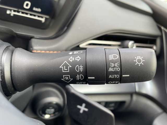 スバル レヴォーグ 宮城県 2024(令6)年 5.5万km セラミックホワイト 登録時走行距離　５４７８２Km/夏タイヤ２４年製(７ｍｍ)/ACC/ステアリングヒーター/ステアリングアシスト/AM・FM・USB・iPad/Bluetooth接続/カープレイ対応純正ナビ/プッシュスタート/パドルシフト/パワーシート/パワーステアリング/パワーウインドウ/４WD/アイドリングストップ/電動リアゲート/ドライブレコーダー/ABS/レーンキープアシスト/横滑り防止装置/盗難防止装置/オートライト/コーナーセンサー前後