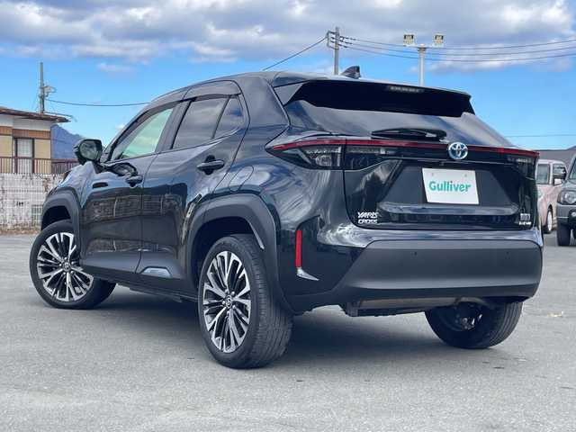 トヨタ ヤリスクロス ハイブリッド Z 山梨県 2020(令2)年 6.5万km ブラックマイカ 純正ディスプレイオーディオ/フルセグ/バックカメラ/ETC/スマートキー/LEDライト/４WD/ハーフレザー/シートヒーター/パワーシート/レーダークルーズコントロール/レーンキープアシスト/コーナーセンサー/純正フロアマット