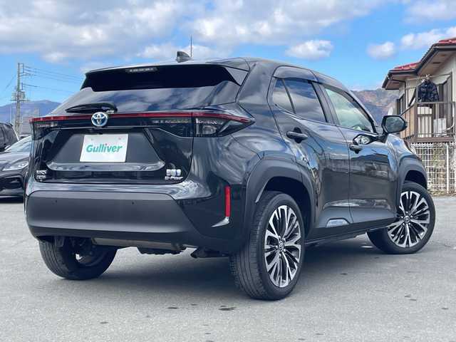 トヨタ ヤリスクロス ハイブリッド Z 山梨県 2020(令2)年 6.5万km ブラックマイカ 純正ディスプレイオーディオ/フルセグ/バックカメラ/ETC/スマートキー/LEDライト/４WD/ハーフレザー/シートヒーター/パワーシート/レーダークルーズコントロール/レーンキープアシスト/コーナーセンサー/純正フロアマット