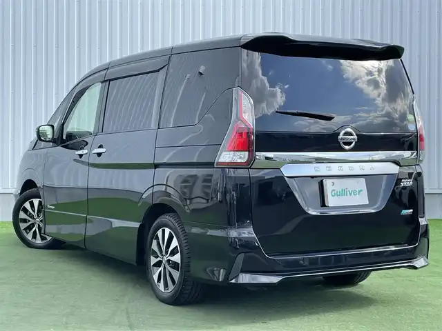 日産 セレナ ハイウェイスター Vセレクション 香川県 2018(平30)年 8.9万km ダイヤモンドブラック 1オーナー車/純正SDナビ【MM317D-W】/(フルセグTV/Bluetooth/DVD)/バックカメラ/純正フリップダウンモニター/両側電動ハンズフリースライドドア/エマージェンシーブレーキ/車線逸脱警報機能/クルーズコントロール/後席パーソナルテーブル/後席USBポート/後席サンシェード/革巻きステアリング/ステアリングスイッチ/オートライト/LEDヘッドライト/LEDフォグライト/ビルトインETC/オートエアコン/後席エアコン/純正16インチアルミホイール/純正フロアマット/サイドバイザー/ウィンカー付電動格納ミラー/ISOFIX/スペアキー/保証書/取扱説明書