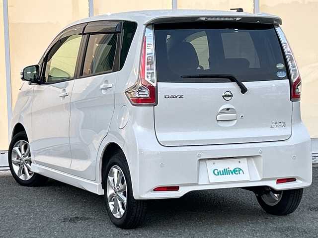 日産 デイズ ハイウェイスターX 福岡県 2019(平31)年 0.3万km ホワイトパール 純正ナビ/（TV/Bluetooth/TV/USB/CD/DVD/AUX）/全方位カメラ/バックカメラ/前方ドライブレコーダー（DJ4-D）/純正14インチアルミホイール/横滑り防止装置/車線逸脱警報/アイドリングストップ/オートマチックハイビーム/ETC/スペアキー/プッシュスタート/スマートキー/純正フロアマット/ドアバイザー/ステアリングスイッチ/ISOFIX/フォグランプ