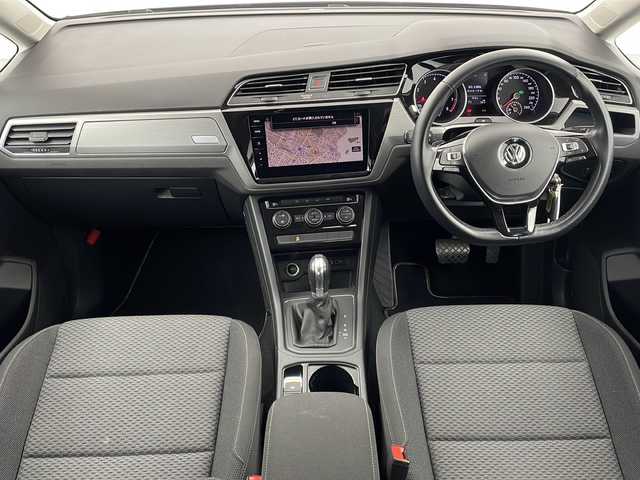 フォルクスワーゲン ゴルフ トゥーラン TSI コンフォートライン 栃木県 2019(令1)年 2.7万km ベージュ 純正ナビ/（BT/AppleCarPlay/Android Auto/AM/FM）/MTモード付AT/横滑り防止/レーダークルーズコントロール/ビルトインETC2.0/ドライブレコーダー/電動格納ミラー/純正アルミホイール/純正フロアマット/スマートキー/スペアキー