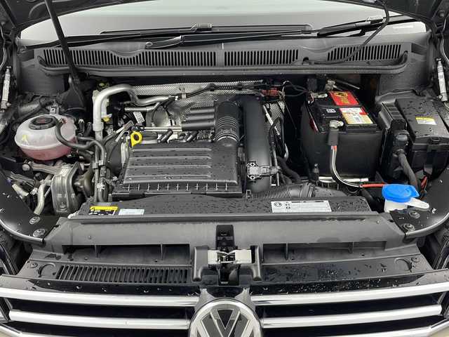 フォルクスワーゲン ゴルフ トゥーラン TSI コンフォートライン 栃木県 2019(令1)年 2.7万km ベージュ 純正ナビ/（BT/AppleCarPlay/Android Auto/AM/FM）/MTモード付AT/横滑り防止/レーダークルーズコントロール/ビルトインETC2.0/ドライブレコーダー/電動格納ミラー/純正アルミホイール/純正フロアマット/スマートキー/スペアキー