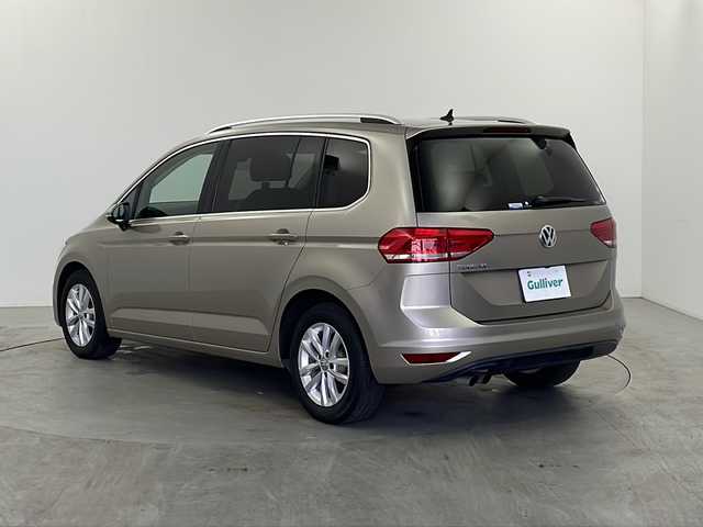 フォルクスワーゲン ゴルフ トゥーラン TSI コンフォートライン 栃木県 2019(令1)年 2.7万km ベージュ 純正ナビ/（BT/AppleCarPlay/Android Auto/AM/FM）/MTモード付AT/横滑り防止/レーダークルーズコントロール/ビルトインETC2.0/ドライブレコーダー/電動格納ミラー/純正アルミホイール/純正フロアマット/スマートキー/スペアキー