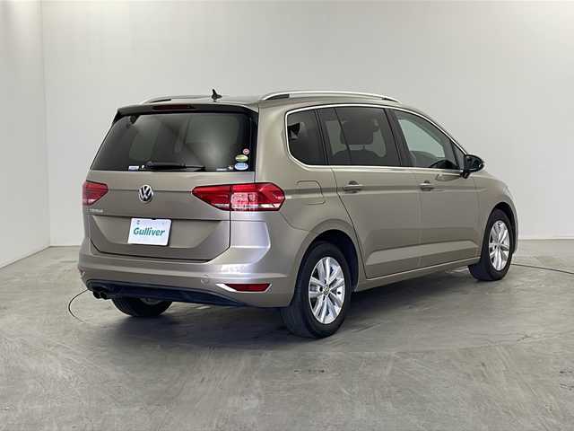 フォルクスワーゲン ゴルフ トゥーラン TSI コンフォートライン 栃木県 2019(令1)年 2.7万km ベージュ 純正ナビ/（BT/AppleCarPlay/Android Auto/AM/FM）/MTモード付AT/横滑り防止/レーダークルーズコントロール/ビルトインETC2.0/ドライブレコーダー/電動格納ミラー/純正アルミホイール/純正フロアマット/スマートキー/スペアキー