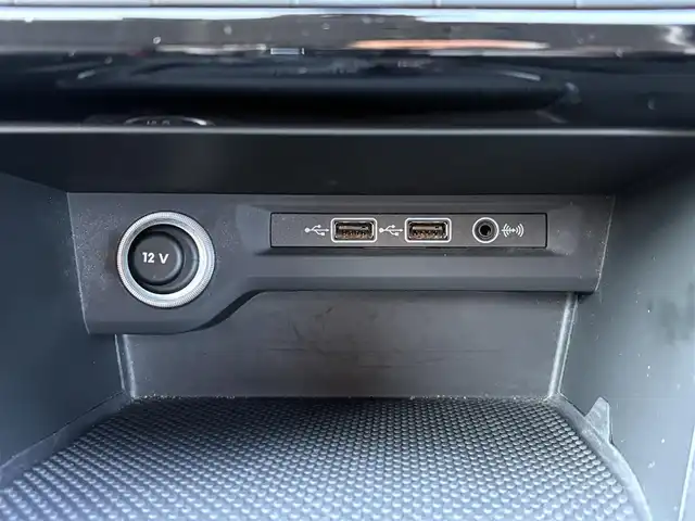 フォルクスワーゲン ゴルフ トゥーラン TSI コンフォートライン 栃木県 2019(令1)年 2.7万km ゴールド /純正ナビ/（BT/AppleCarPlay/Android Auto/AM/FM）/MTモード付AT/横滑り防止/レーダークルーズコントロール/ビルトインETC2.0/電動格納ミラー/純正アルミホイール/純正フロアマット/スペアキー