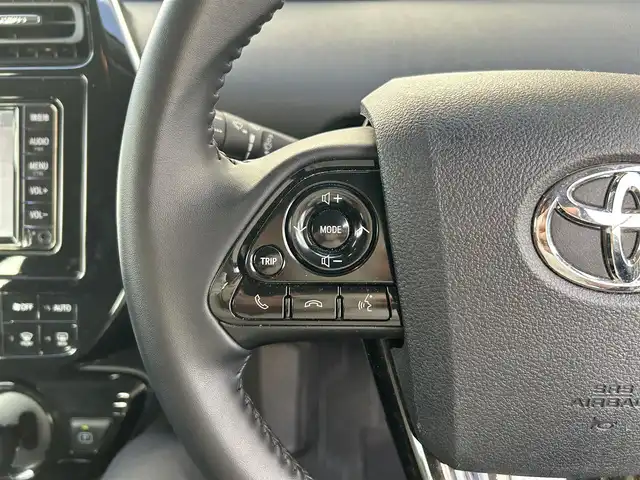 トヨタ プリウス S 埼玉県 2019(令1)年 2.9万km スティールブロンドM 純正ナビ 品番：NSCN-W68/(AM/FM/BT)/バックカメラ/ビルトインETC/Toyota Safety Sense/・プリクラッシュセーフティ/・レーンディパーチャーアラート/・レーダークルーズコントロール（追従あり）/・クリアランスソナー/・パーキングサポートブレーキ/360°カメラドライブレコーダー 品番：CS-360FH/アイドリングストップ/コーナーセンサー前後/オートライト/オートマチックハイビーム/オートエアコン/プッシュスタートボタン/スマートキー×２/ステアリングスイッチ/純正フロアマット/車両/ナビ 取扱説明書