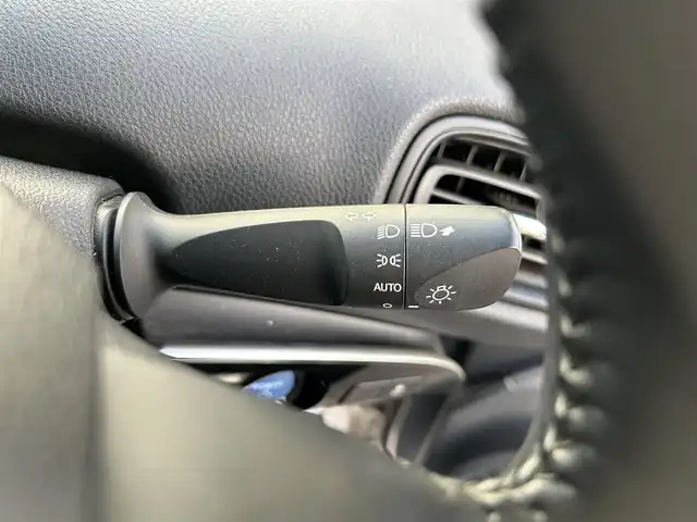 トヨタ プリウス S 埼玉県 2019(令1)年 2.9万km スティールブロンドM 純正ナビ 品番：NSCN-W68/(AM/FM/BT)/バックカメラ/ビルトインETC/Toyota Safety Sense/・プリクラッシュセーフティ/・レーンディパーチャーアラート/・レーダークルーズコントロール（追従あり）/・クリアランスソナー/・パーキングサポートブレーキ/360°カメラドライブレコーダー 品番：CS-360FH/アイドリングストップ/コーナーセンサー前後/オートライト/オートマチックハイビーム/オートエアコン/プッシュスタートボタン/スマートキー×２/ステアリングスイッチ/純正フロアマット/車両/ナビ 取扱説明書