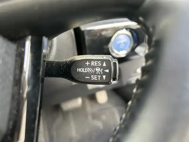 トヨタ プリウス S 埼玉県 2019(令1)年 2.9万km スティールブロンドM 純正ナビ 品番：NSCN-W68/(AM/FM/BT)/バックカメラ/ビルトインETC/Toyota Safety Sense/・プリクラッシュセーフティ/・レーンディパーチャーアラート/・レーダークルーズコントロール（追従あり）/・クリアランスソナー/・パーキングサポートブレーキ/360°カメラドライブレコーダー 品番：CS-360FH/アイドリングストップ/コーナーセンサー前後/オートライト/オートマチックハイビーム/オートエアコン/プッシュスタートボタン/スマートキー×２/ステアリングスイッチ/純正フロアマット/車両/ナビ 取扱説明書