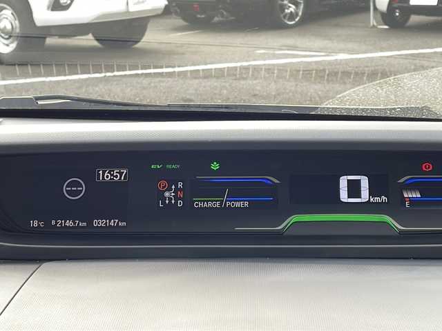 ホンダ フリード＋ ハイブリット クロスター ホンダセンシング 新潟県 2020(令2)年 3.3万km シルバーミストグリーンM ホンダセンシング/・衝突軽減ブレーキ（CMBS）/・車線維持支援システム（LKAS）/・アダプティブクルーズコントロール（ACC）/・後方誤発進抑制機能/・誤発進抑制機能/両側パワースライドドア/純正SDナビ/地デジTV/【DVD/CD再生機能　Bluetooth接続】/バックカメラ/ドライブレコーダー/革巻きステアリング/ステアリングスイッチ/ハーフレザーシート/前席シートヒーター/ETC/LEDヘッドライト/フォグライト/ウインカーミラー/リアコーナーセンサー/純正15インチアルミホイル/サイド/カーテンエアバッグ/Honda スマートキー