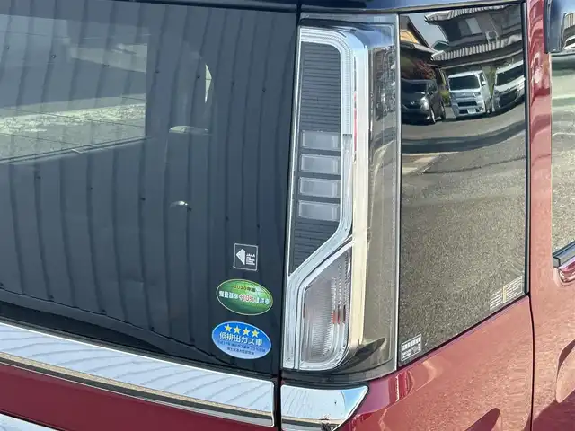 スズキ スペーシア カスタム HYBRID XS 熊本県 2019(令1)年 2.8万km フェニックスレッドパール/ブルーイッシュブラックパール 社外SDナビ/・AM/FM/CD/DVD/SD/フルセグTV/・全方位カメラ/スズキセーフティーサポート/・衝突被害軽減システム/・車線逸脱警報/・パーキングセンサー/横滑り防止装置/ステアリングリモコン/両側パワースライドドア/D席シートヒーター/ハーフレザーシート/LEDヘッドライト/オートライト/フォグランプ/アイドリングストップ/純正フロアマット/純正アルミホイール/純正ドアバイザー/プッシュスタート/スマートキー