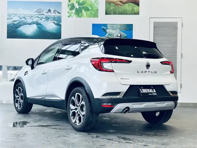 ルノー ルノー キャプチャー インテンス テックパック 大阪府 2021(令3)年 2.2万km 白 黒革/Dパワーシート/シートヒーター/ACC/純正ディスプレイオーディオ/applecarplay/360度カメラ/純正18インチAW/ブラインドスポット/クリアランスソナー/パドルシフト/ステアリングヒーター