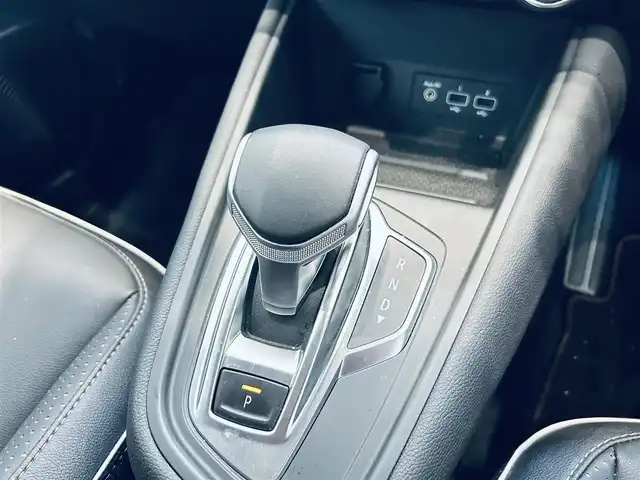 ルノー ルノー キャプチャー インテンス テックパック 大阪府 2021(令3)年 2.2万km 白 黒革/Dパワーシート/シートヒーター/ACC/純正ディスプレイオーディオ/applecarplay/360度カメラ/純正18インチAW/ブラインドスポット/クリアランスソナー/パドルシフト/ステアリングヒーター