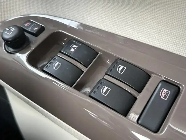 ダイハツ ムーヴ キャンバス G メイクアップ リミテッド　SAⅢ 愛媛県 2018(平30)年 6.3万km パールホワイトⅢ/スムースグレーマイカメタリック 2トーン コーナーセンサー/フォグランプ/LED/オートライト/オートマチックハイビーム/バックカメラ/前方ドラレコ/フルセグTV/USB/ベンチシート/両側パワースライドドア/純正フロアマット/プッシュスタート/パワーウィンドウ/パワステ/アイドリングストップ/スマートキー/ABS/横滑り防止装置