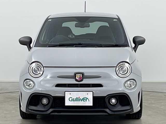 アバルト ５９５ コンペティツィオーネ 道央・札幌 2017(平29)年 9.5万km Gligio Campovolo ・純正ディスプレイオーディオ&BT&USB&AUX/・コーナーセンサー　/・ステアリングスイッチ　/・純正フロアマット　/・ＥＴＣ　/・社外レーダー　/・ＨＩＤヘッドライト　/・リモコンキー　/・スペアキー