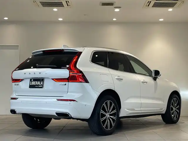 ボルボ ＸＣ６０ T5 AWD インスクリプション 愛知県 2019(平31)年 4.3万km クリスタルホワイトP ナッパレザー　/ＨＵＤ　/ハーマンカードンサウンド　/シートベンチレーション　/シートヒーター　/ステアリングヒーター　/純正ナビ　/Ｂｌｕｅｔｏｏｔｈ　/ミラーリンク/AppleCarPlay/AndroidAuto　/フルセグＴＶ　/ＡＣＣ　/360度カメラ/ＬＫＡ　/ＢＳＭ　/ETC2.0/ドライブレコーダー/アイドリングストップ/プッシュスタート