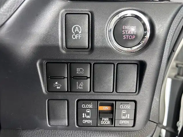 トヨタ ヴォクシー ZS 煌Ⅱ 佐賀県 2019(令1)年 7.6万km ホワイトパールクリスタルシャイン アルパイン製11インチSDナビ（EX112）/フルセグTV/Bluetooth/CD/DVD/バックカメラ/ETC/ミラー型ドライブレコーダー/両側パワースライドドア/クルーズコントロール/コーナーセンサー/ステアリングリモコン/電動格納ミラー/ナビ上部別途ディスプレイオーディオ/純正LEDヘッドライト/後席カーテン（純正）/社外フロアマット/純正16インチアルミホイール