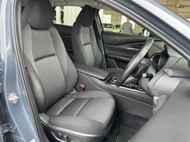 マツダ ＣＸ－３０ XD ブラックトーンエディション 東京都 2022(令4)年 2.3万km ポリメタルグレーM 純正ナビ/３６０°ビューモニター/スマートシティブレーキ/ブラインドスポット/レーンキープ/レーダークルーズ /シートヒーター/ＥＴＣ/ドライブレコーダー/電動リアゲート/パワーシート/スマートキー